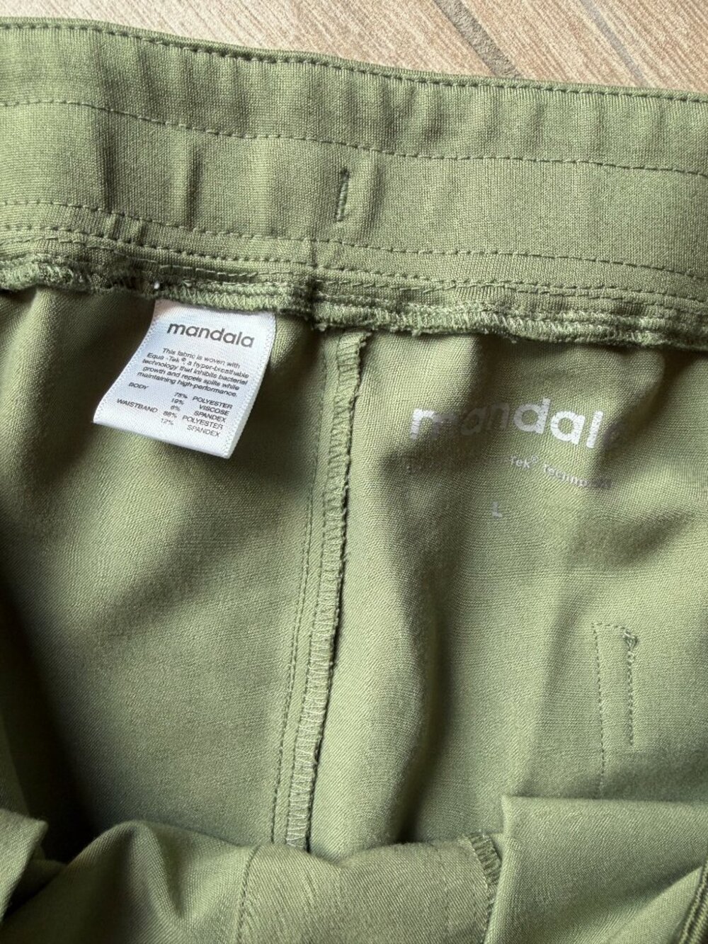 Mandala Army Green Scrub Set - V-Neck Top & Cargo Bottoms - Women's Size L - Picture 9 of 13